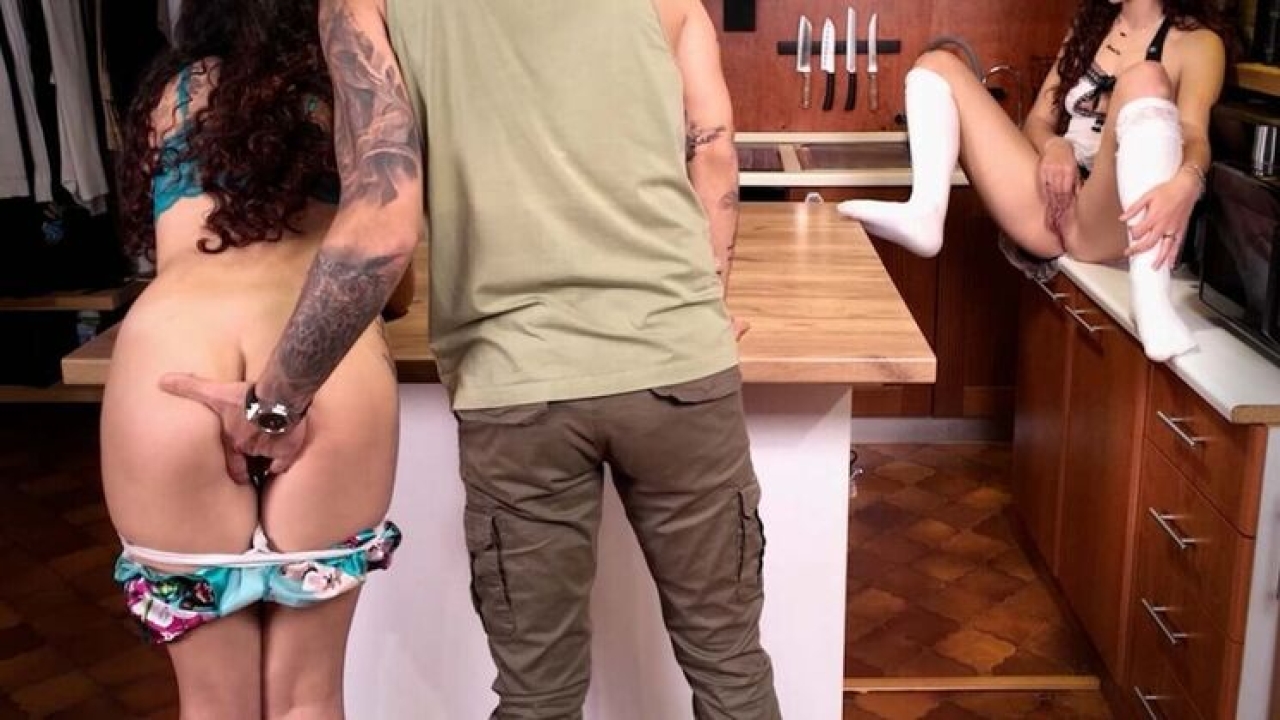Anne Kız Sikiş Porno İzle
